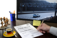 Der PKW-Mautvertrag wurde vereinbart und vom verantwortlichen Minister Andreas Scheuer abgeschlossen, bevor das Urteil der Rechtmäßigkeit vom EUGH gefällt wurde. Da dieses negativ für Deutschland ausfiel, entstehen unter Umständen Kosten in Millionenhöhe.