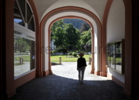 Aus dem Schatten ins Licht  - From the shadow to the light