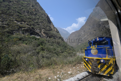 Gegenverkehr auf der Bahnstrecke Cusco - Aquas Calientes